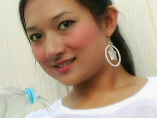 Fingering her way to the top: Nippon girls’ secret hobby unveiled.