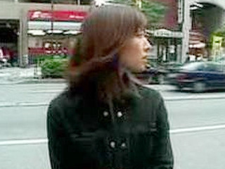 Japanese woman giving blowjob in public has a sexual meltdown on Tokyo street